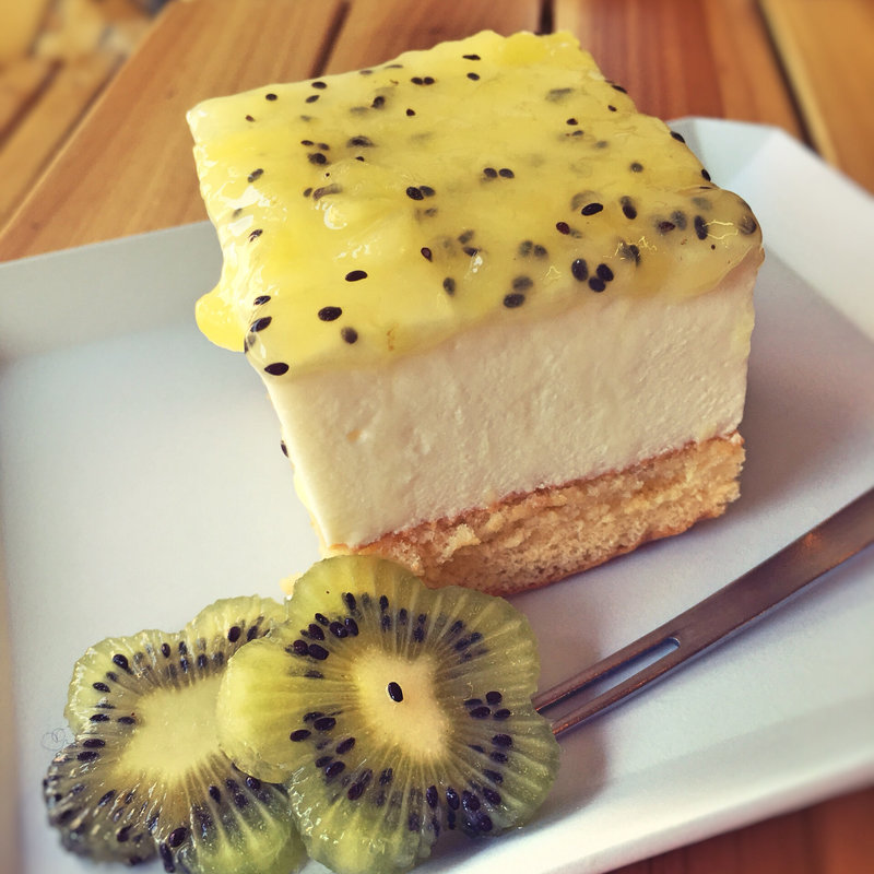 キウイのスフレチーズケーキ(LULU COFFEE & CAKE STAND)