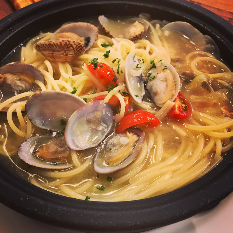 たっぷり浅利のスープスパゲティ(イタリアンバルパステル 北千住店)