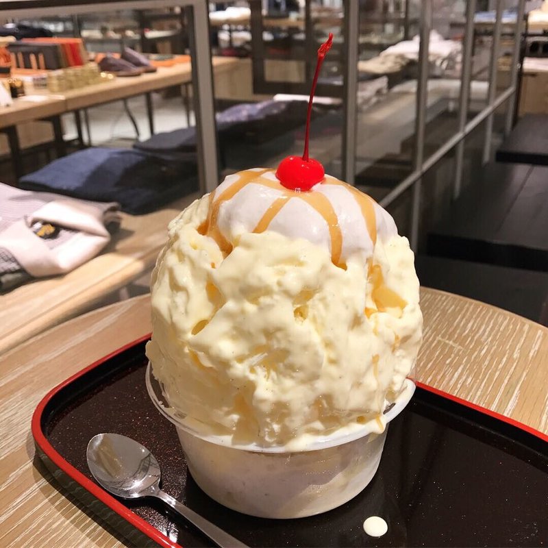 バナナクリームキャラメルとミルクセーキ(コビ コーヒー ボックス （COBI COFFEE box）)