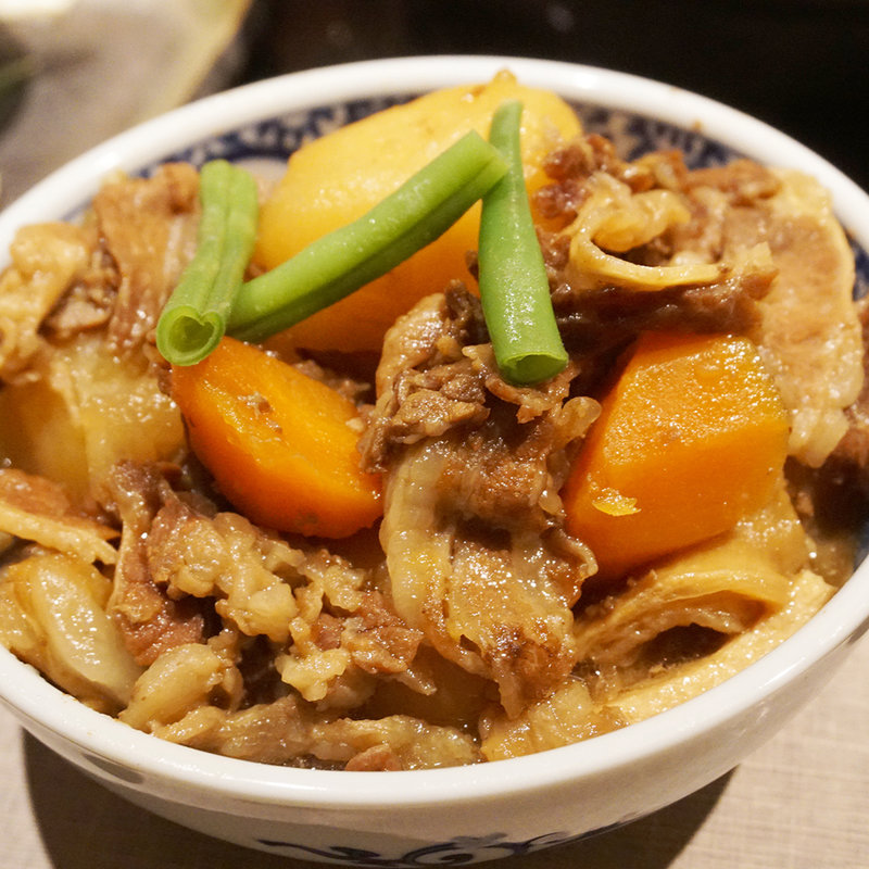 天ホル肉じゃが(もつ鍋 天神ホルモン)