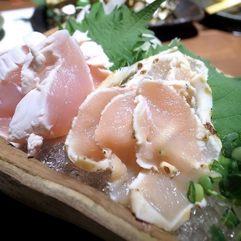 特撰 鶏刺し二種盛り合わせ(つくね侍 さかのうえ)