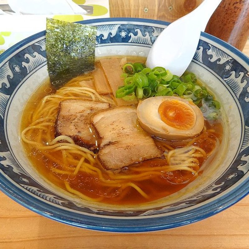 牛骨醤油(めんや 麺介)