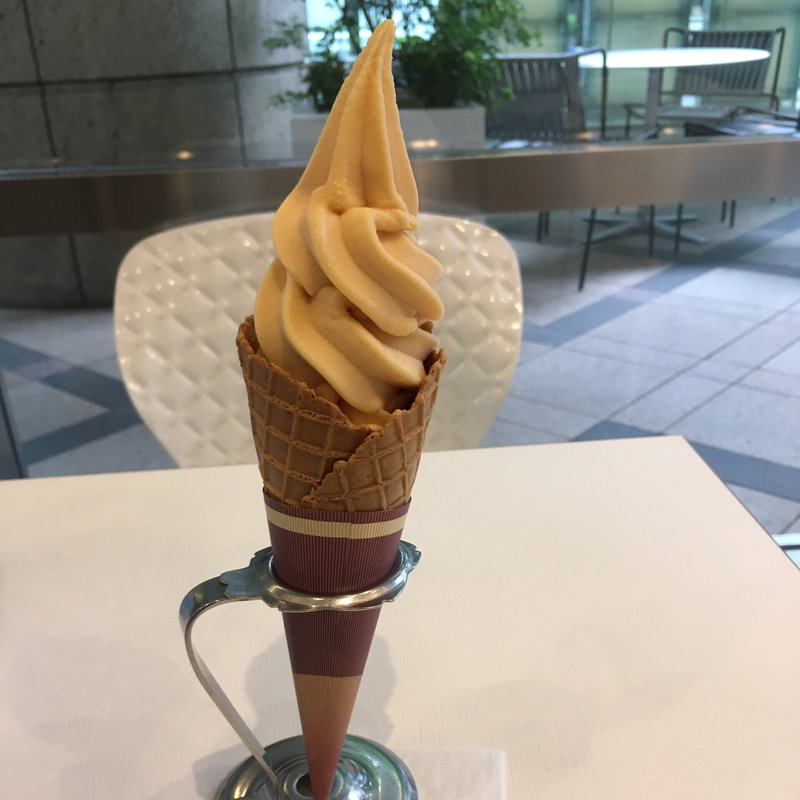 ブラッドオレンジソフトクリーム(カフェ・ディ・フェスタ)