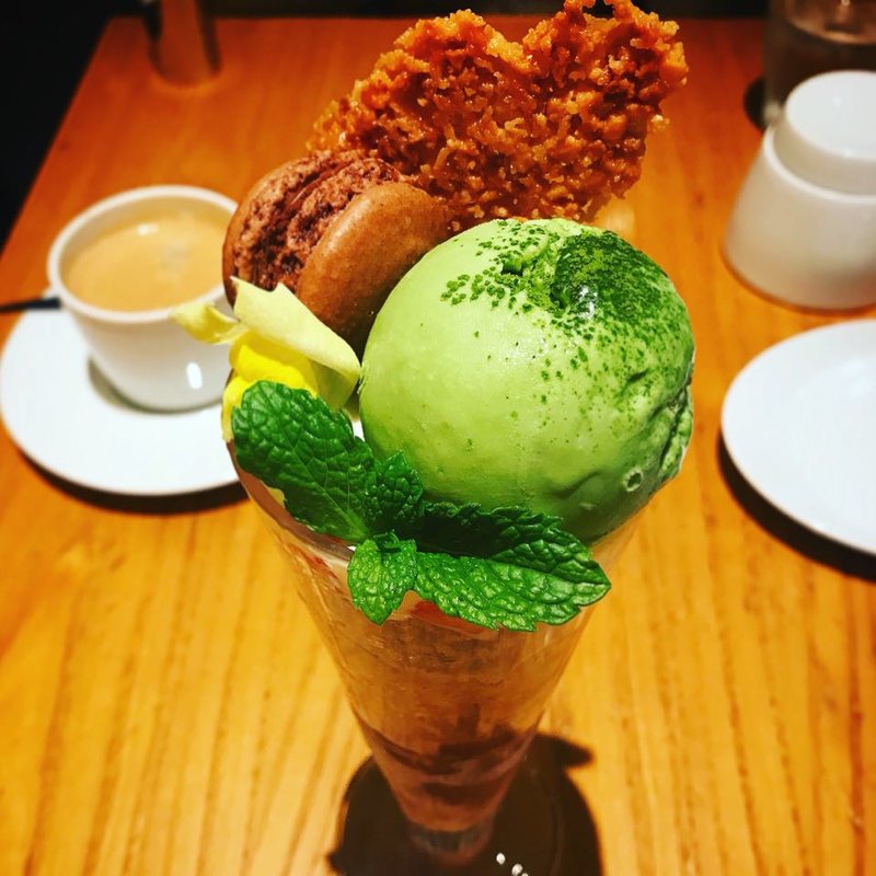 3種のお茶とチョコレートのパフェ(デイビッド・マイヤーズ カフェ)