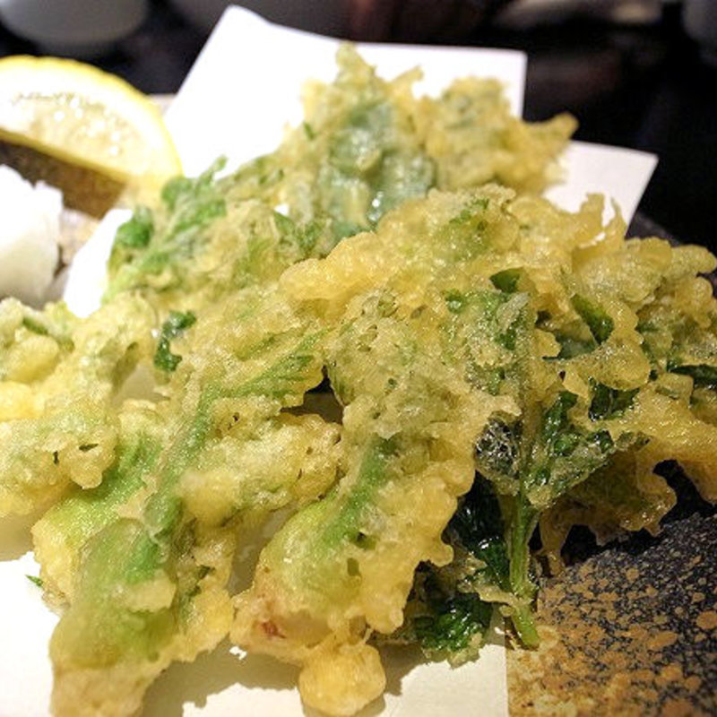 山菜の天ぷら(酒舗たのかん)