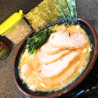 醤油チャーシュー麺(逗子家)