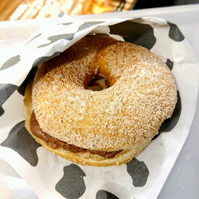 もっちりドーナツサンド〜チョコ〜(ブーランジェリーボヌール東京ミッドタウン日比谷店)