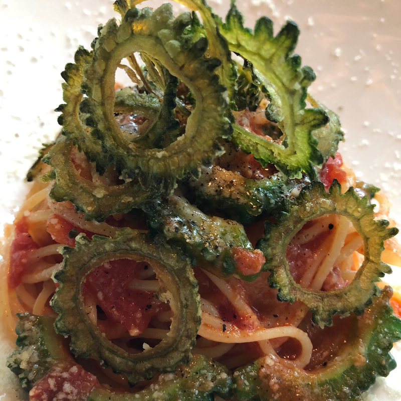 ゴーヤとベーコンのアマトリチャーナ(AW kitchen TOKYO 新丸ビル店 （AWキッチン、エーダブリュキッチン）)