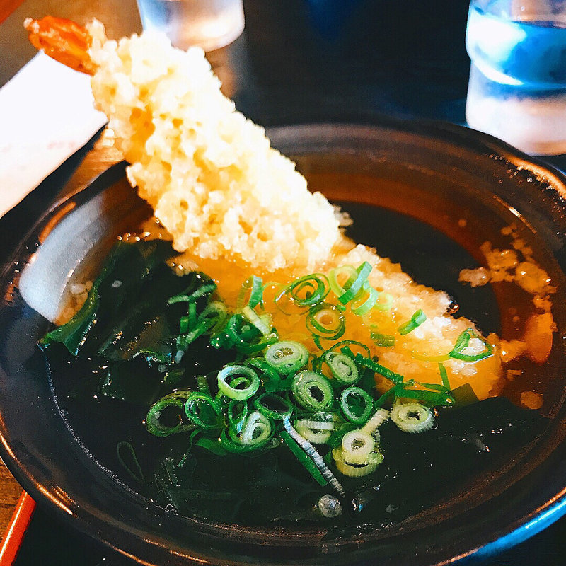 ざるうどん 海老天付き(睦ちゃんうどん)