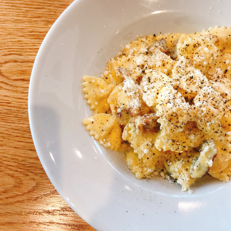 カルボナーラ(ドゥエ モンディ ラ トラットリア （due mondi la trattoria）)