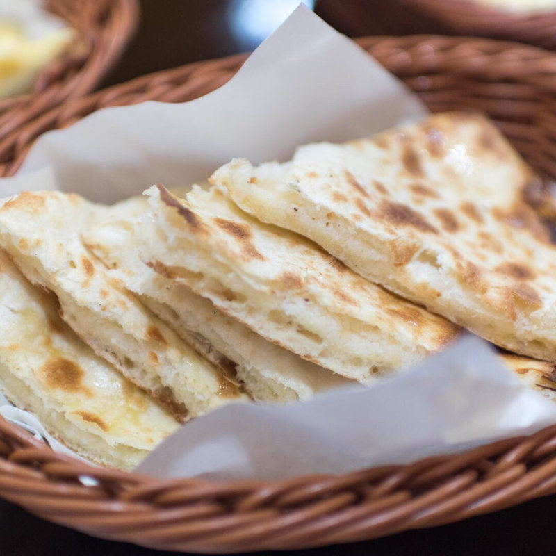 ドライフルーツナン(ネパールレストラン スバス)