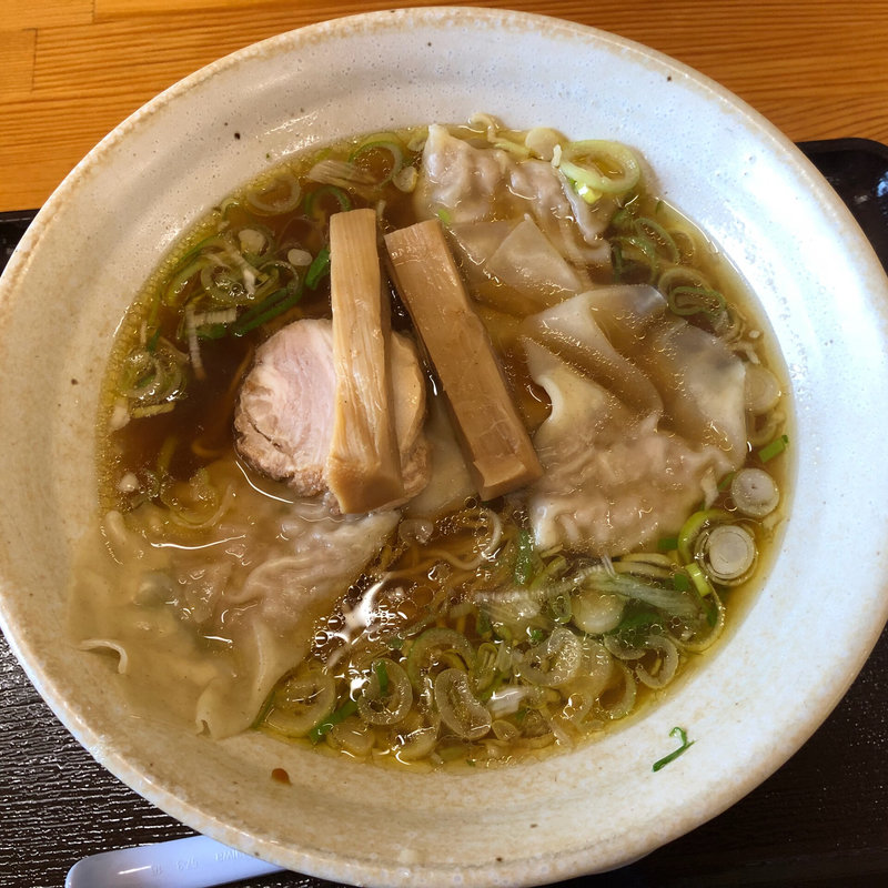 ワンタン麺(中華そば　弥太郎 )