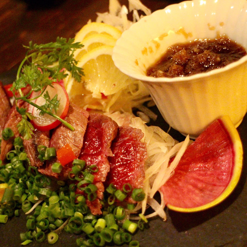 牛たたき(ででんがでん 北8条店 )