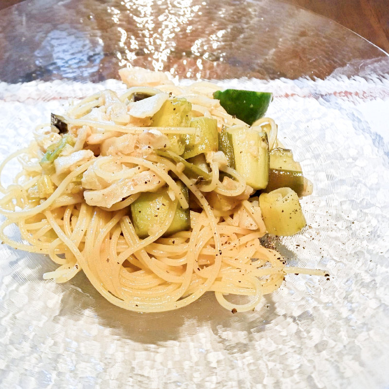 タラ、長ネギ、ナスのペペロンチーノ(ながぐつ )