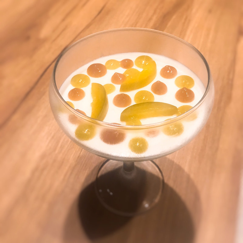 梅とレアチーズ(＆ ecle （アンド エクレ）)