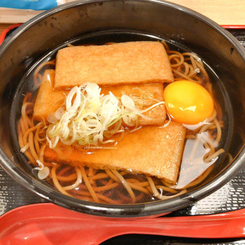 きつねそば+卵(よもだそば 名古屋うまいもん通り広小路口店)