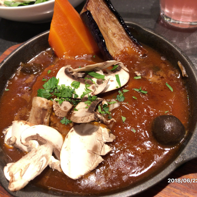 煮込みハンバーグ(AW55 アトレ品川店)