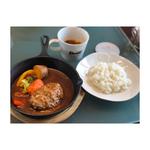 煮込みハンバーグ(Diamant pur atsuta)