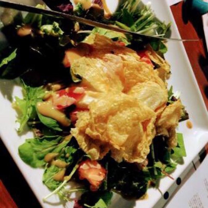 ゆずおぼろ豆腐と揚げ湯葉のサラダ(和食 縁 蕎麦切り)