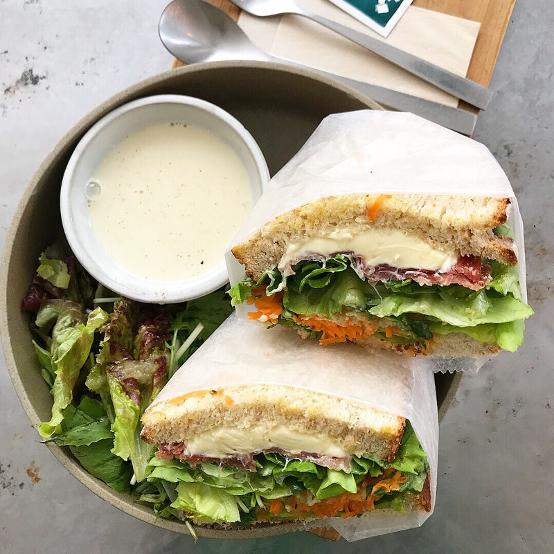 自家製パンのサンドイッチ(手紙舎 2nd STORY)