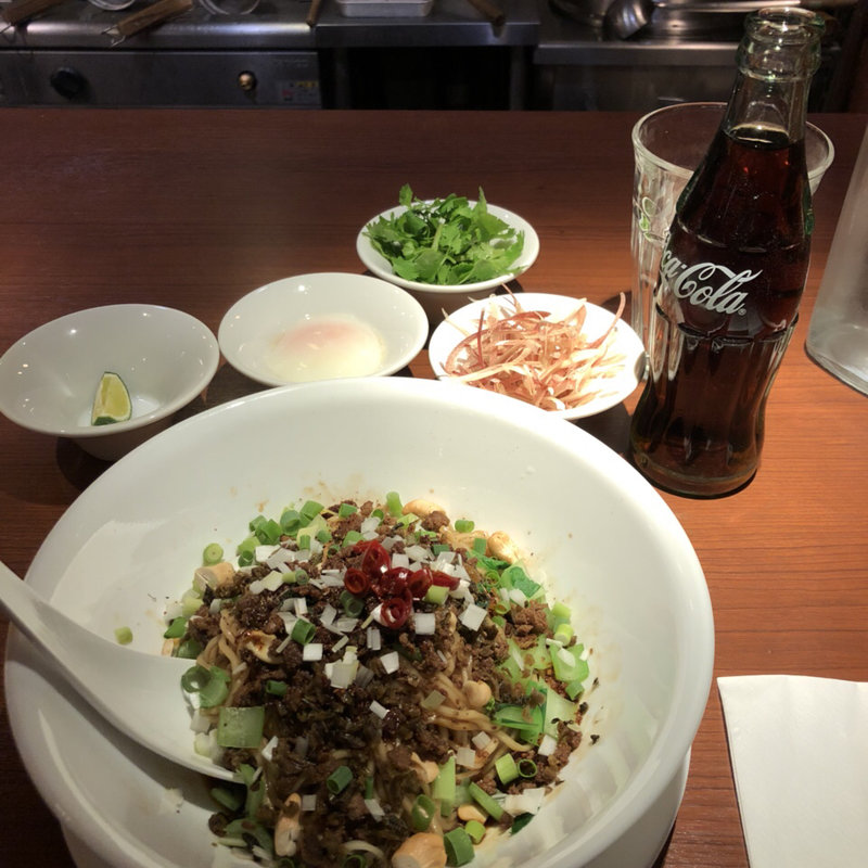 四川燃麺(汁なし担担麺 ピリリ)