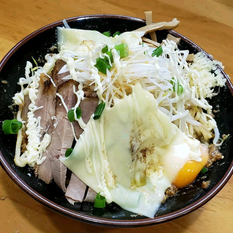 あぶら麺(味噌･チーズ)(麺 まる井 （めん まるい）)