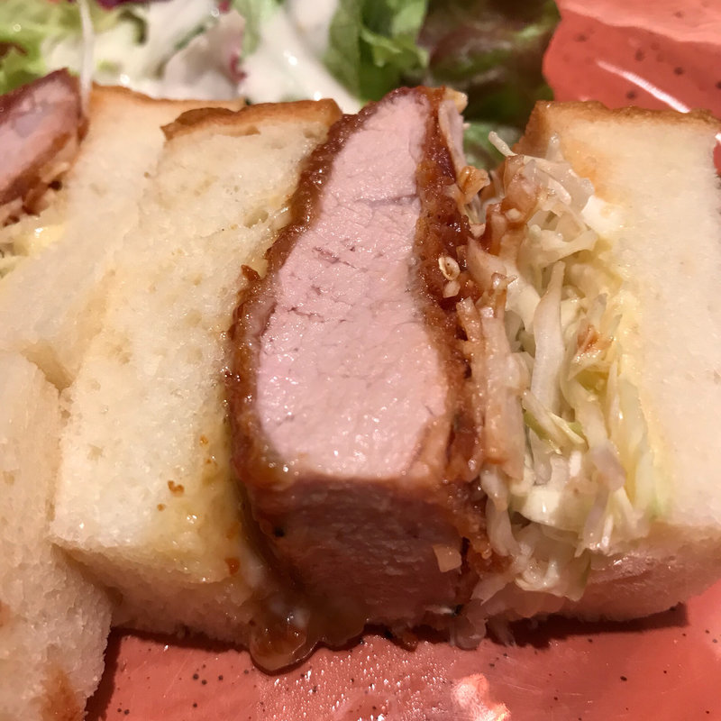 国産豚ひれかつサンド(俺のベーカリー&カフェ)