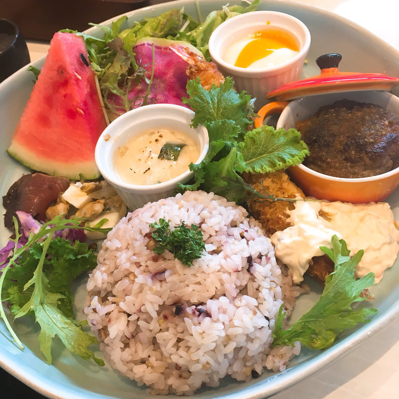 プレートランチ(COMATSU Premier(コマツ プルミエ）)