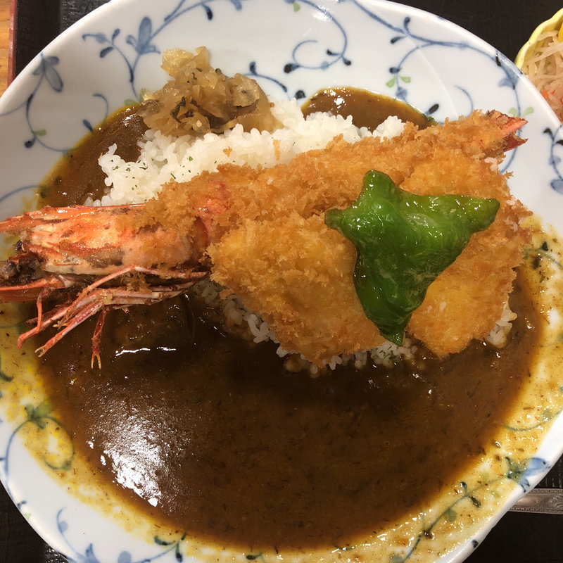 天然鳴門鯛カレー(海老、イカフライのせ)(漁協食堂うずしお )