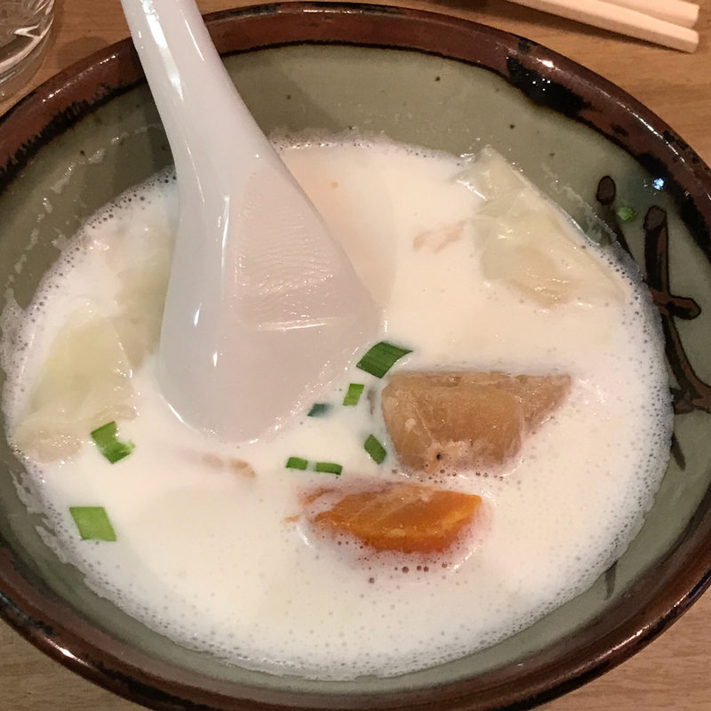 ミルクワンタン(ミルクワンタン 鳥藤)