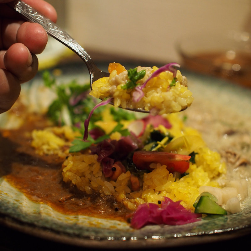 牡蠣グリーンカレー、ほろほろチキン、ポークジンジャーあいがけ(シナジー （Synergy）)