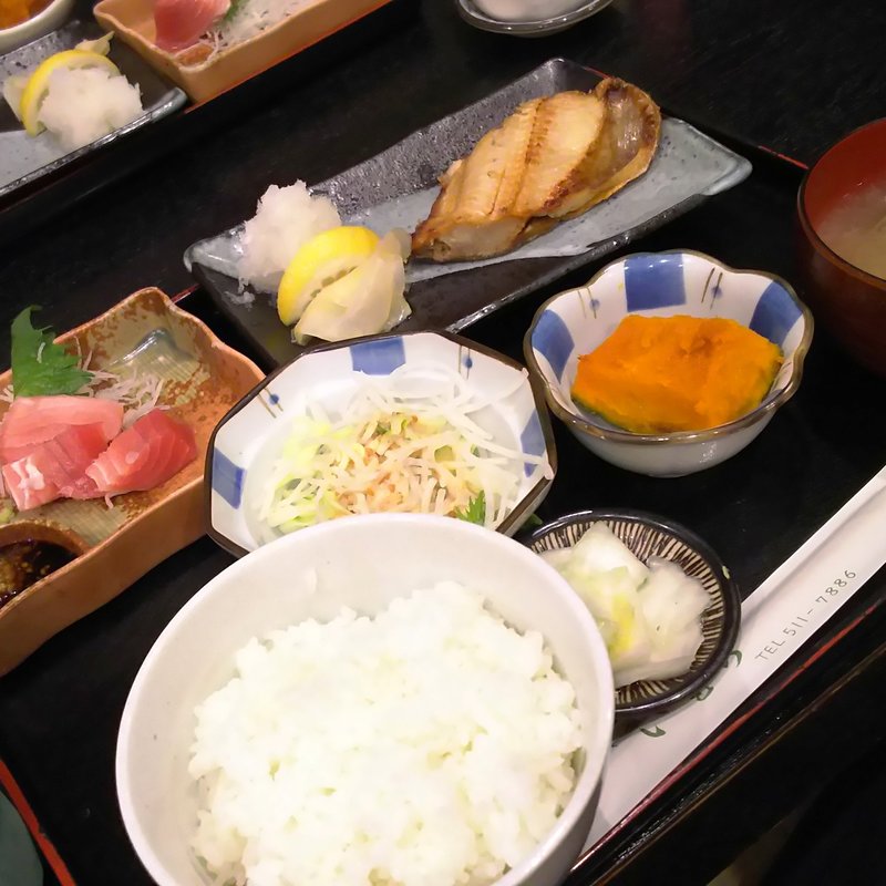 シマホッケとマグロ刺身のランチ(井魚家 いむら)