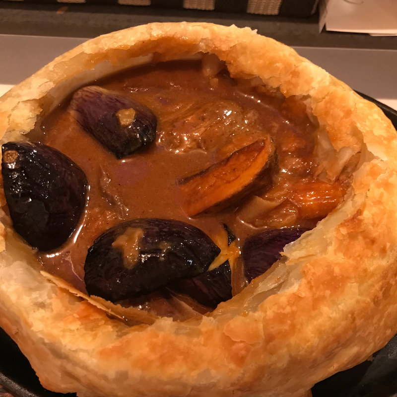 ビーフシチュー パイ包み焼(気まぐれキッチン石橋)