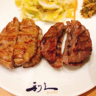 子牛の牛タン(期間限定)(牛タン炭焼 利休)