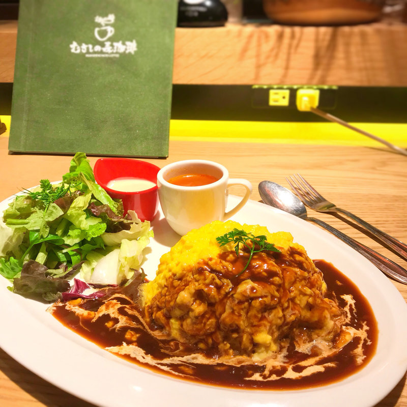 ふわっとろオムライスプレート 濃厚デミグラスソース(おはしＣａｆｅガスト杉並井草店)