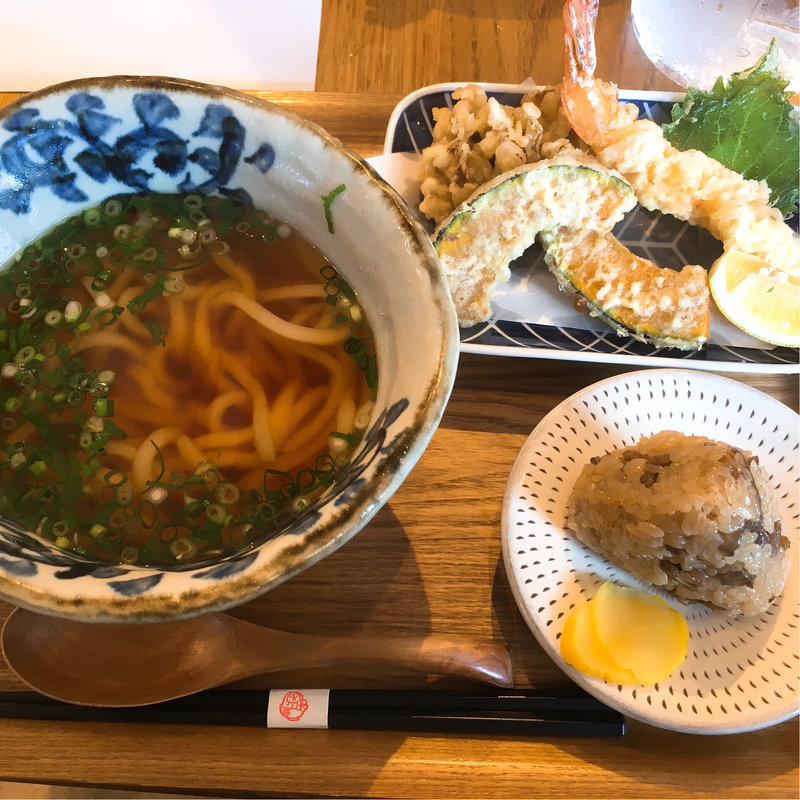うどん(うどんと鶏めし 福すけ)