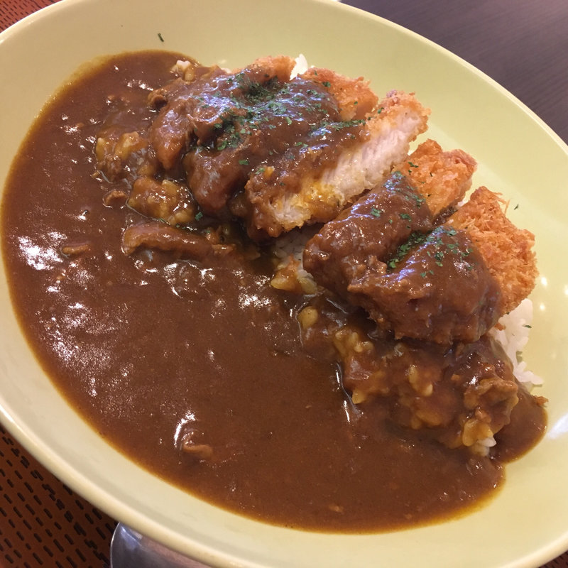 麦うらら三元豚のロースカツカレー(カレー ショップ フィンズ カフェ （CURRY SHOP FINNS Cafe）)