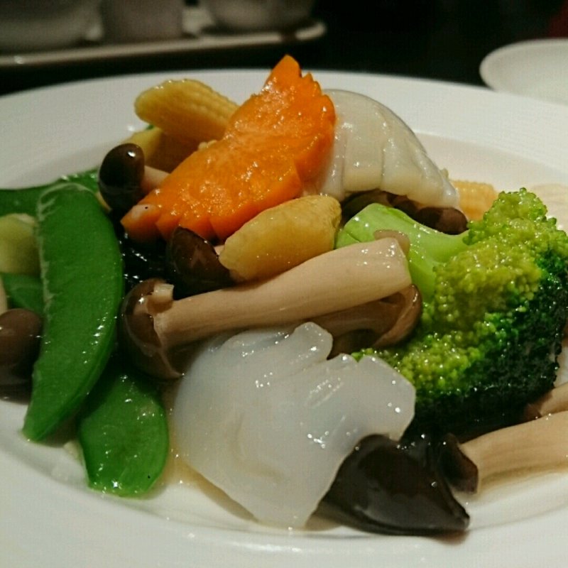 いかと野菜の炒めもの(廣東料理民生 ヒルトンプラザ ウエスト店)
