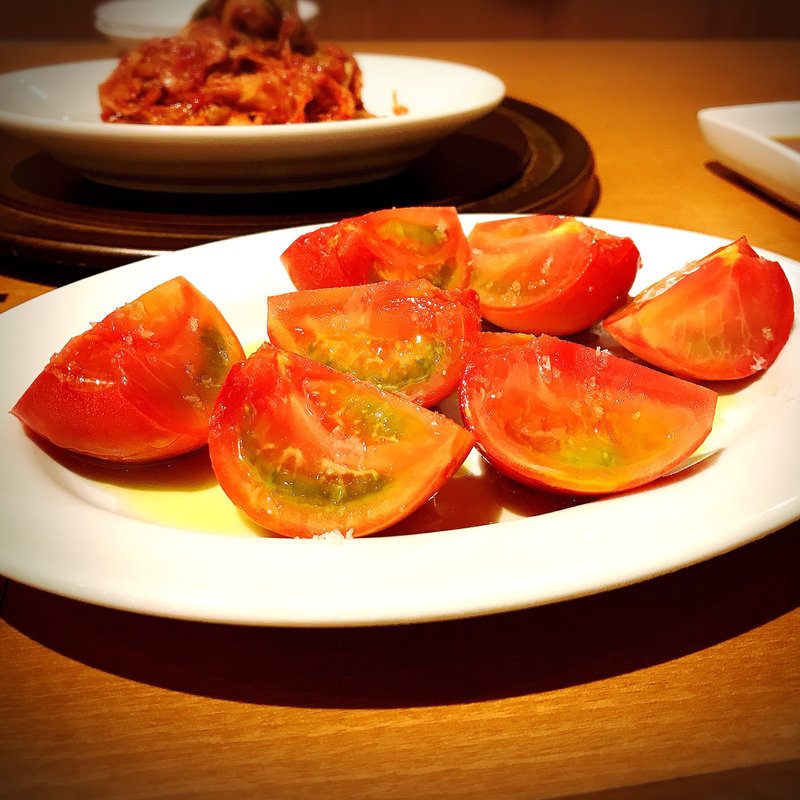 フルーツトマトの冷やしトマト(炭火焼まるは)