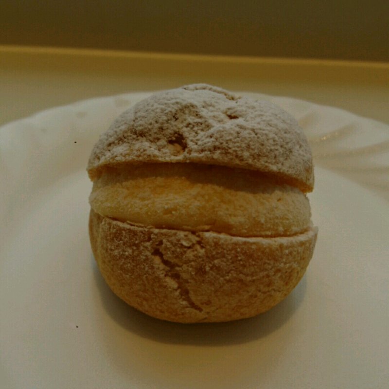 シュー・ア・ラ・クレーム(フランス菓子16区)