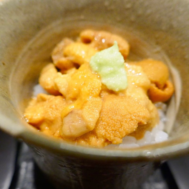 尾鷲の赤雲丹(吉い )