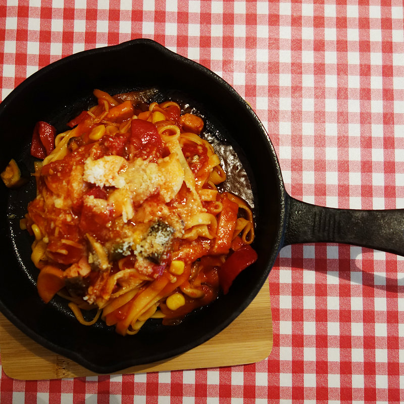 鉄板ナポリタン(洋風酒場 ITALEVINO(イタレヴィーノ))