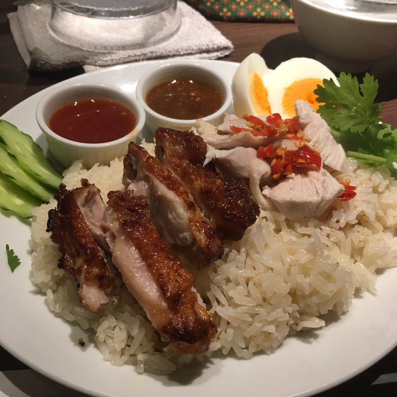 MIXカオマンガイ(THAIFOOD DINING&BAR　マイペンライ )