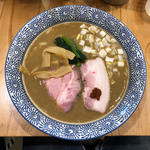 豚骨魚介ラーメン(麺処ぐり虎)