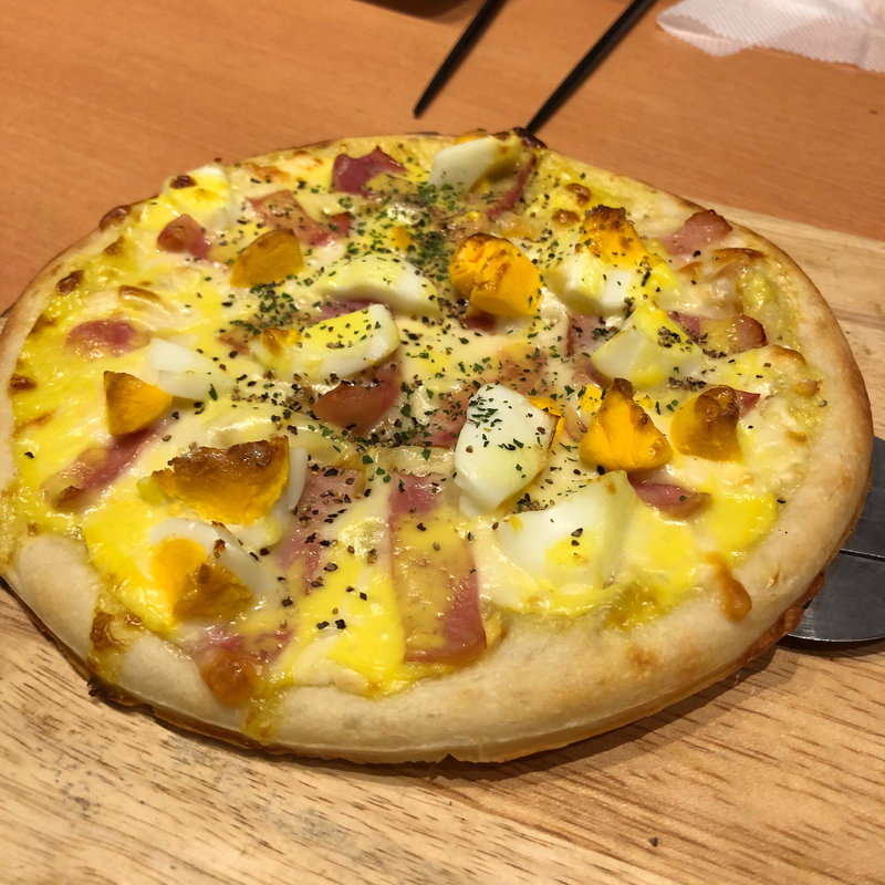 カルボナーラピザ(魚民 鳳東口駅前店)