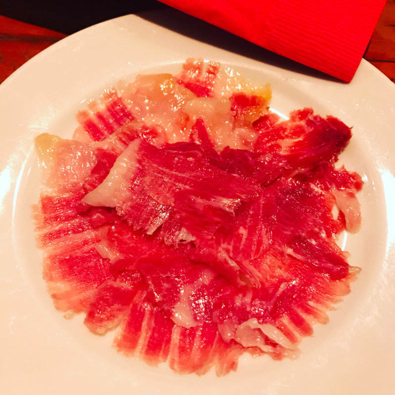 ホセリート社のハモン・イベリコ(BAR de ESPANA Muy 丸の内店)