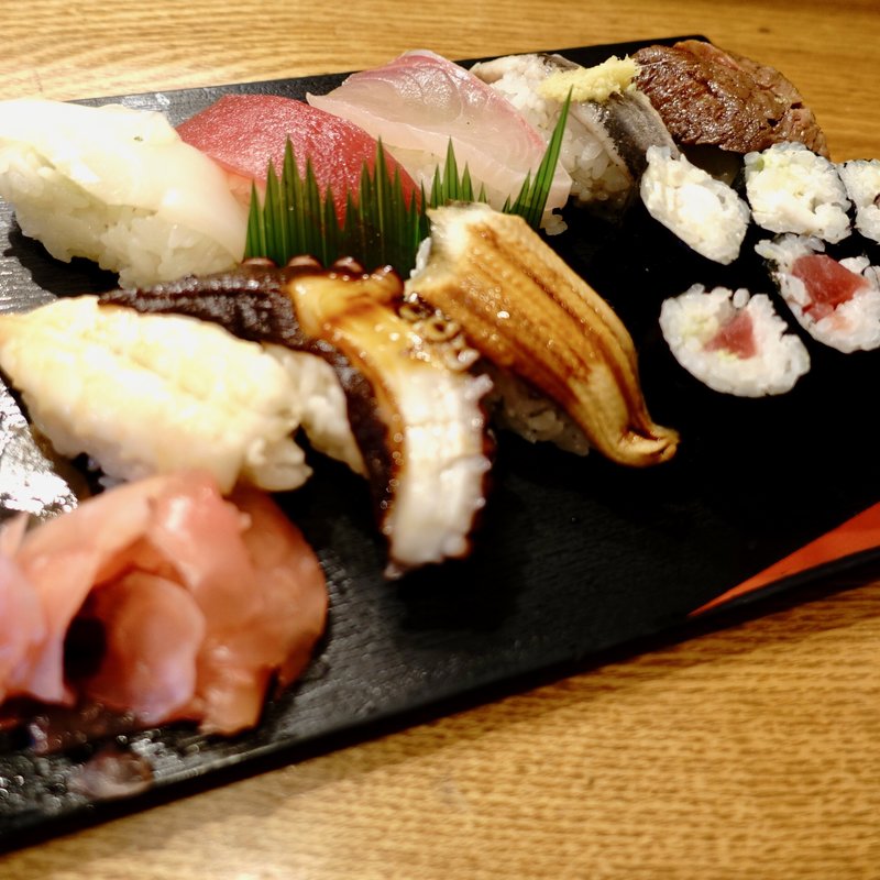 サービスにぎり(丸まさ鮨)