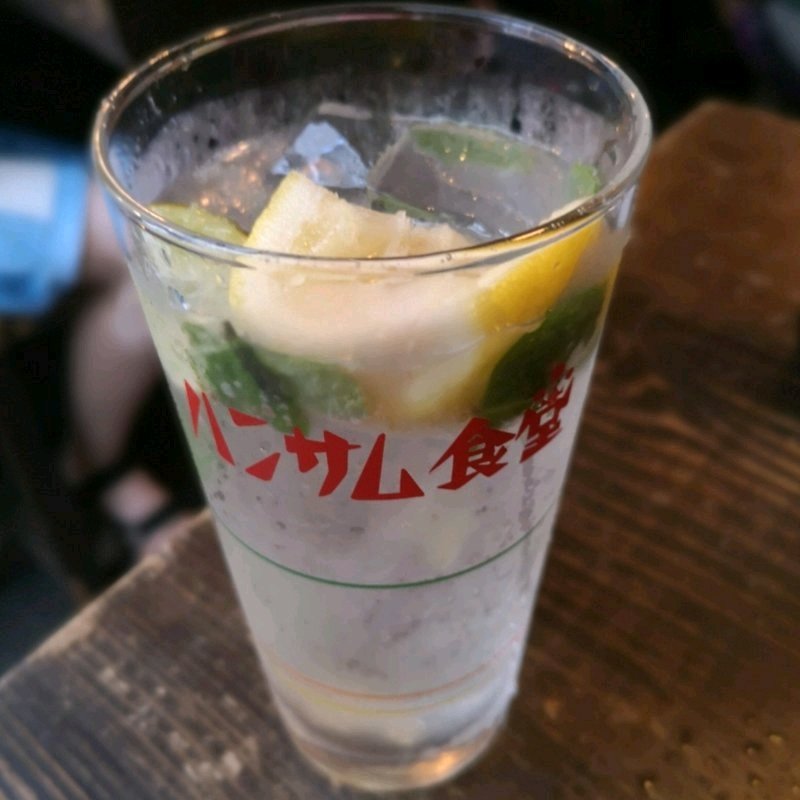 タイのライムとレモンのサワー(ハンサム食堂)