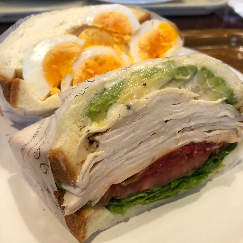 チキンアボカドサンド(3206 本店 （サンニイゼロロク【旧店名ソーホーズ・ベーカリー SOHO'S BAKERY】）)