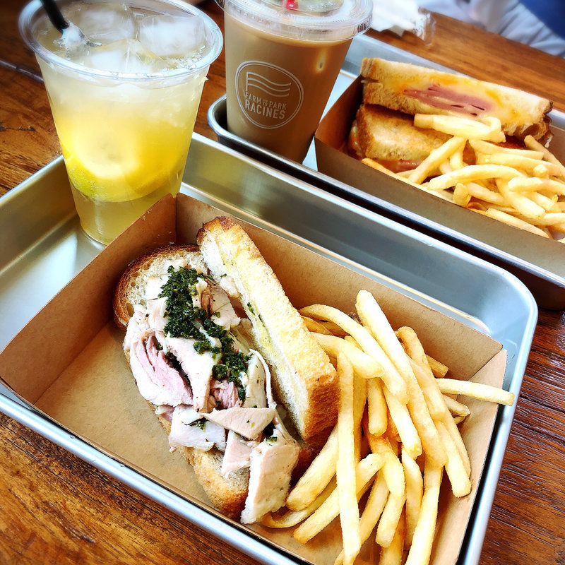 ポルケッタサンドイッチ(ラシーヌ ファーム トゥー パーク （Racines FARM to PARK）)